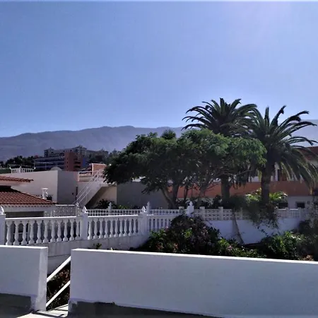Fantastico-1-top-studio-zentrum-puerto-de-la-cruz-teneriffa-300-meter-zum-meer *